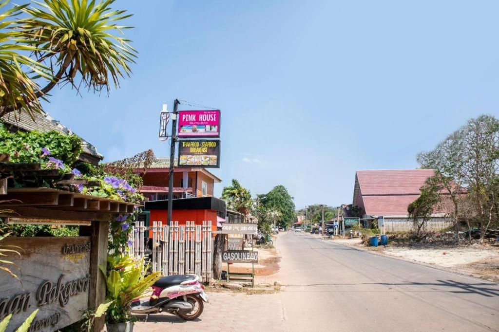 Oyo 797 Pink House Bungalow Koh Lanta Exterior photo